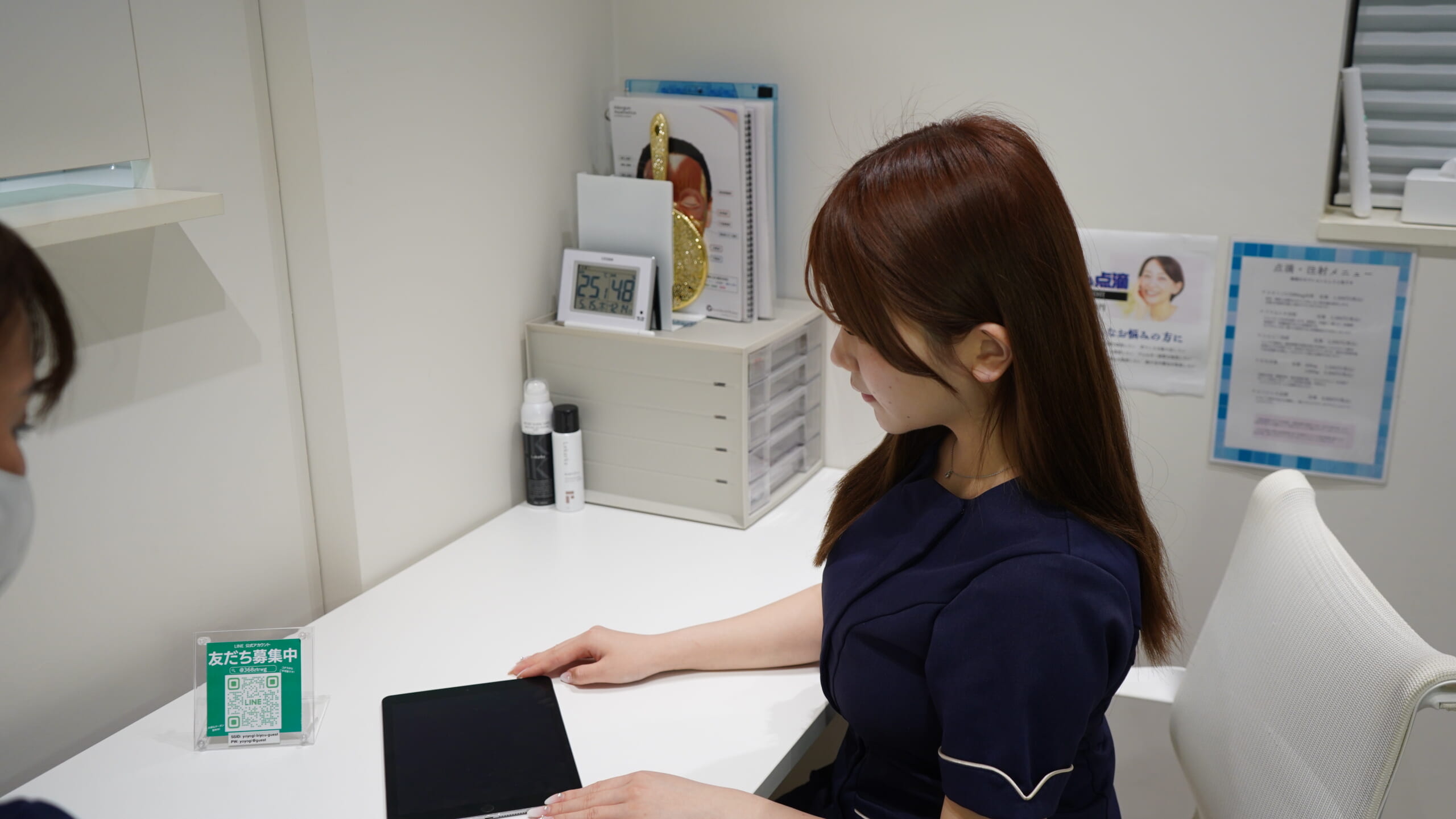 カウンセラーによるカウンセリングのイメージ